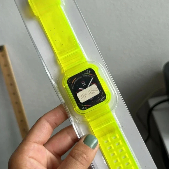 Apple Watch cryst Clear green soft silicone | 38/40mm - Picture 4 of 6
